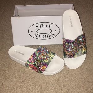 Steve Madden slides